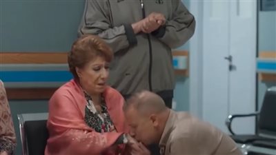 “سابت لينا تاريخ كبير”.. شريف منير يودع سميحة أيوب 