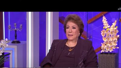 ذكريات صعبة.. لميس الحديدي تبكي على الهواء بعد عرض آخر حوار لها مع سميحة أيوب