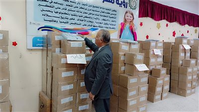 وكيل تعليم الفيوم يتابع عملية توزيع الأسئلة على لجان الامتحانات