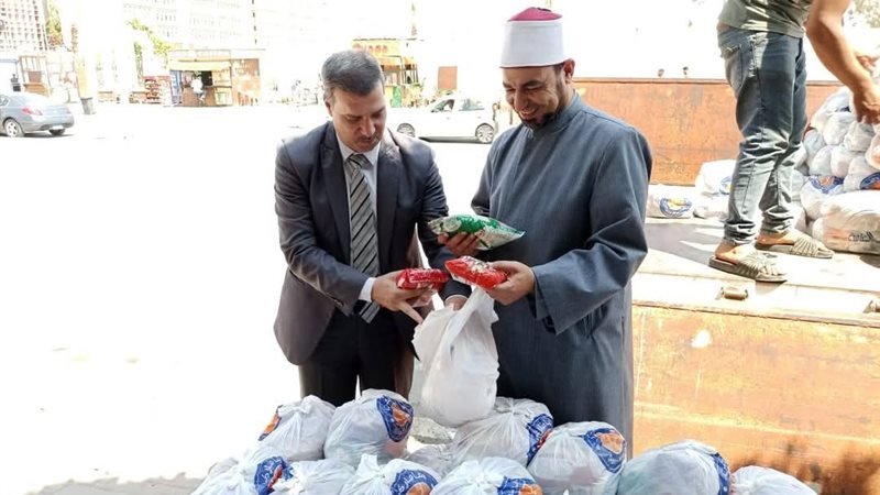 السلع الغذائية للمستحقين