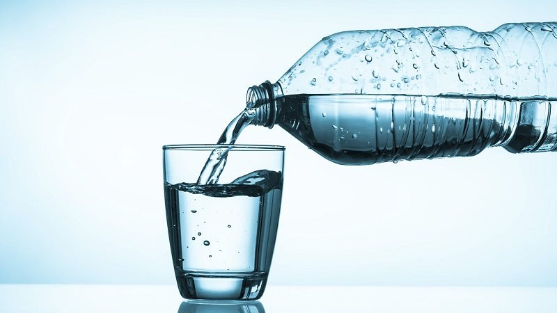 الفرق بين الماء العادي