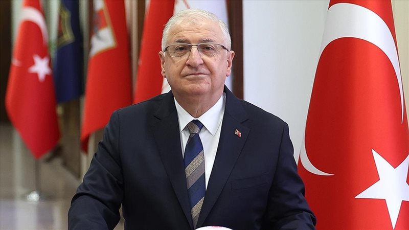 وزير الدفاع التركي