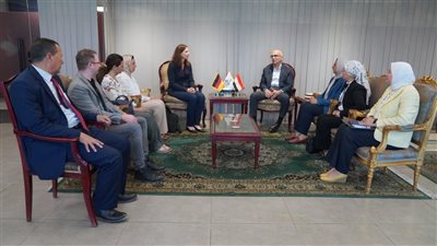 رئيس جامعة عين شمس يستقبل مدير الهيئة الألمانية للتبادل العلمي لتعزيز التعاون 