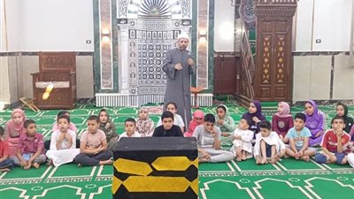 مساجد المنوفية تتزين.. محاكاة مبتكرة لتعليم الأطفال أركان الحج