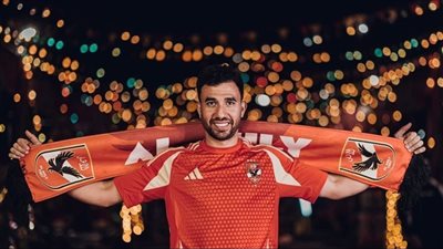 من مصر إلى المجد من جديد.. «تريزيجيه» يحتفل بتأهل مصر للمونديال