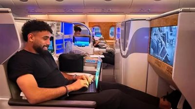 «قادمون يا ميامي».. مروان عطية يشارك متابعيه بصور من طائر بعثة الأهلي