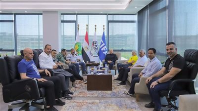 هانى أبوريدة يبحث برنامج المنتخب الوطنى لكأس العرب مع الجهاز الفني