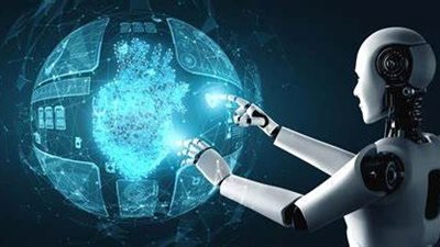 خبير: التكنولوجيا تعيد تشكيل واقعنا والذكاء الاصطناعي أبرزها