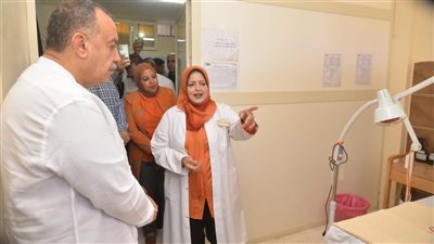 محافظ أسيوط يفتتح وحدة العلاج الطبيعي بعيادة أبنوب الشاملة للتأمين الصحي 