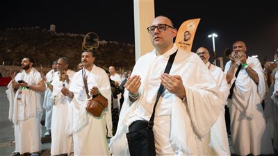 وزيرة التضامن الاجتماعي تطمئن على حجاج الجمعيات الأهلية 