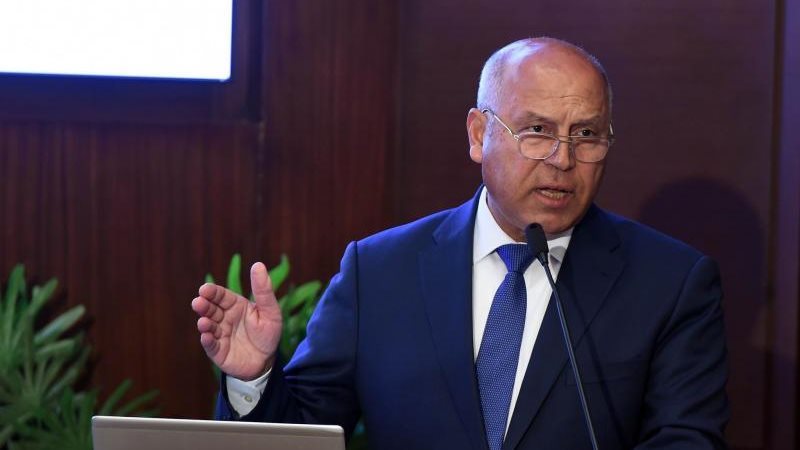 وزير الصناعة والنقل