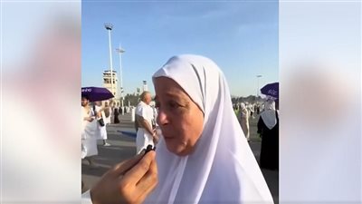 سيدة مصرية تُبكي القلوب في عرفات: «حجيت بعد 15 سنة من الانتظار»