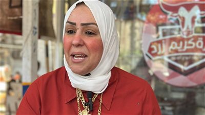 مش للرجالة بس.. أم حمادة أشهر جزارة في بورسعيد تكشف سر عملها ببيع اللحوم