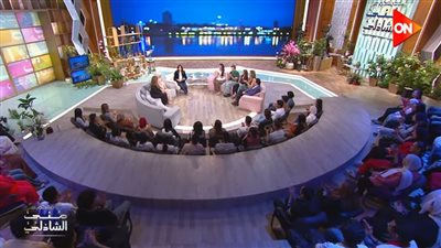 نجوم الإعلام يجتمعون في سهرة خاصة باستوديو «معكم منى الشاذلي»