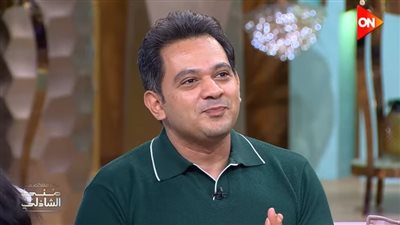 حسام الدين حسين يحرج منى الشاذلي على الهواء لهذا السبب|فيديو