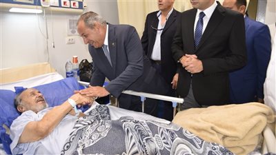 محافظ بورسعيد يتفقد مستشفى الحياة ببورفؤاد لمتابعة انتظام العمل