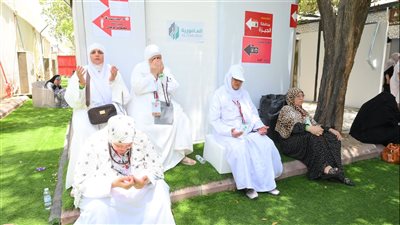 ضيوف الرحمن يستعدون لـ «نفرة عرفات» والتوجه إلى مزدلفة