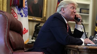 اتصال مفاجئ من دونالد ترامب إلى شي جين بينج.. ماذا دار بينهما؟