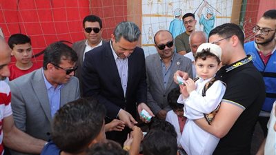 محافظ دمياط يحتفل مع أطفال مركز شباب شط آلملح بعيد الأضحي المبارك 