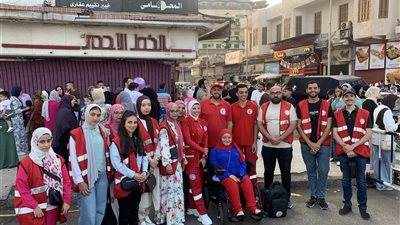 فتاة من ذوي الهمم تشارك بتأمين احتفالات أول أيام عيد الأضحى في دمياط 