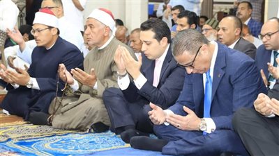 وكيل أوقاف الفيوم بصلاة العيد يدعو لضرورة صلة الرحم وإدخال الفرحة على الفقراء 