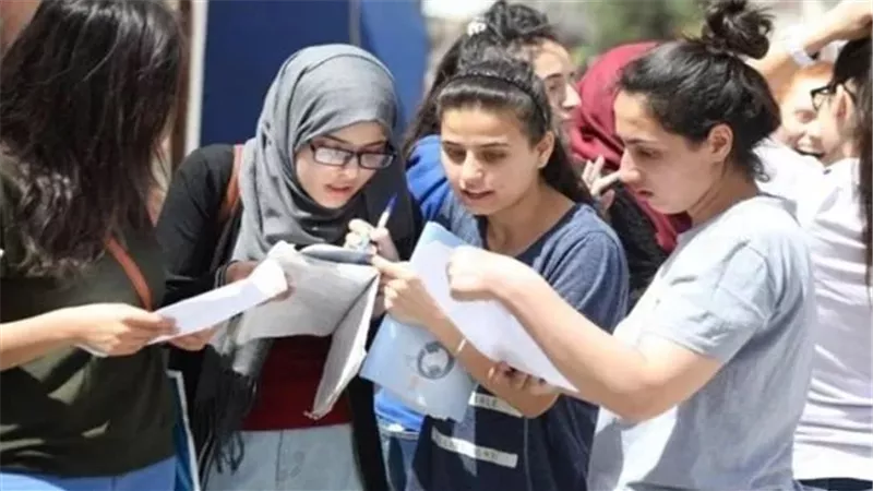 طلاب الثانوية العامة