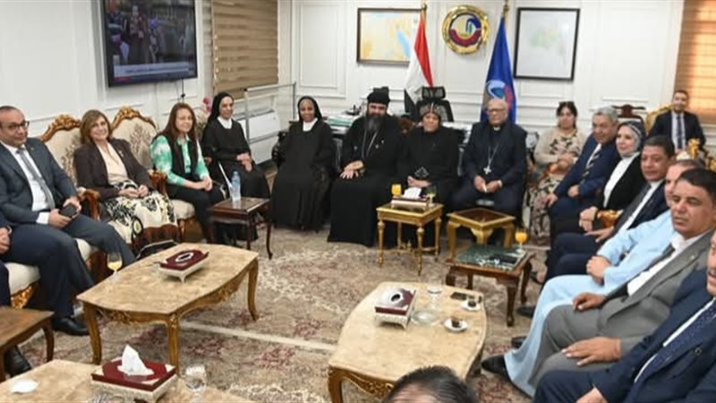 محافظ البحيرة تستقبل