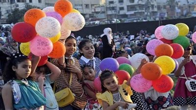 أجواء عيد الأضحى في القاهرة.. زيارات عائلية واحتفالات ثاني أيام العيد 