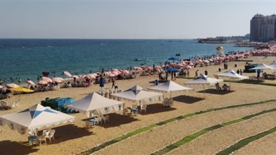 أقبال ضعيف علي الشواطئ والحدئق والمتنزهات في ثاني أيام عيد الأضحي