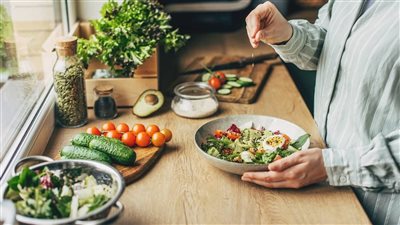 دراسة تكشف ترتيب الطعام على طبقك قد يساعد في ضبط السكر وتقليل الجوع 