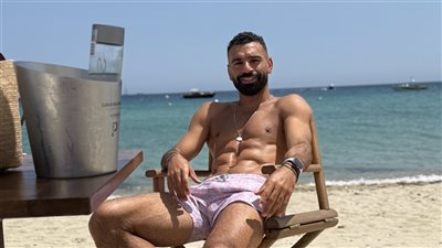 الملك محمد صلاح يستمتع بإجازته الصيفية بإحدى الشواطئ المصرية