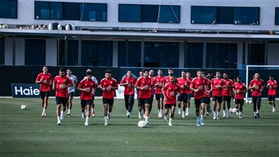 حسن مصطفى يكشف قدرات الأهلي في التأهل من دور المجموعات