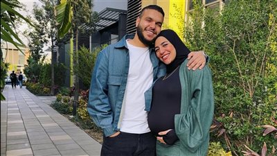 حسام أنتيكا ويارا بهنساوي يرزقان بطفلتهما الأولى..هل أطلق عليها اسم “عسل”