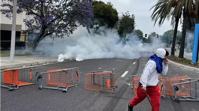 أزمات ترامب لا تنتهي..  احتجاجات وفوضى في لوس إنجلوس بسبب ترحيل المهاجرين