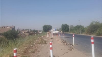الطرق والكبارى: جارى صيانة عاجلة وطارئة وتأمين سلامة المرور فى الواحات  