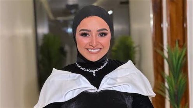 هلا رشدي