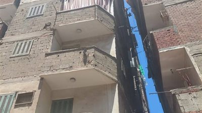 لحماية الأرواح.. إخلاء عقار مائل في الحضرة القبلية بالإسكندرية 