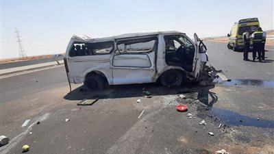 إصابة 10 أشخاص في انقلاب ميكروباص أعلى الطريق الدائري بالمريوطية
