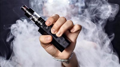 تحذير علمي: مادة محلية صناعية تُستخدم في السجائر الإلكترونية المنكّهة 
