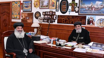 البابا تواضروس الثانى يستقبل عدد من الأساقفة بالمقر الباباوى 