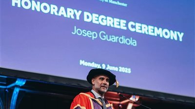 عنوانها فلسطين .. جوارديولا يوجه رسالة للانسانية من جامعة مانشستر