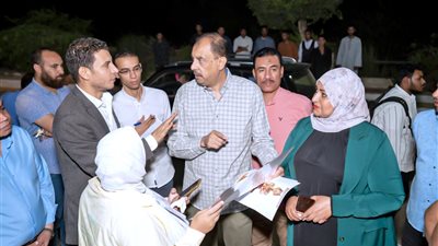 خلال جولة مسائية.. محافظ سوهاج يتفقد مشروعات التطوير والتجميل