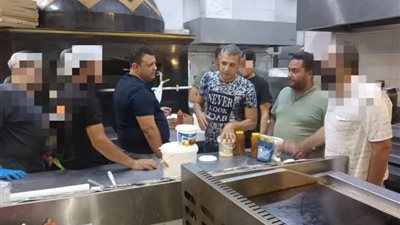 صحة بنى سويف تعدم 40 كجم مواد غذائية فاسدة وتحرير محاضر للمخالفين