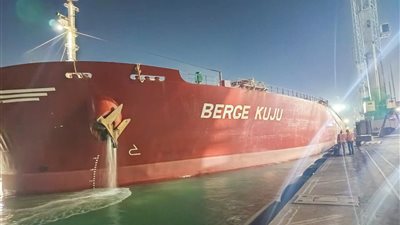  بحمولة تتجاوز 180 ألف طن.. ميناء السخنة يستقبل أكبر سفينة صب جاف منذ إنشائه