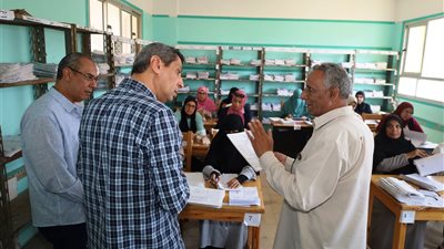 إعلان نتيجة الشهادة الإعدادية بالسويس قريبًا.. والمحافظ يتفقد الكنترول |صور