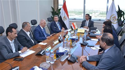 وزير التموين والتجارة الداخلية يعقد اجتماعًا مع ممثلي شعبة المواد الغذائية 