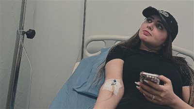 بعد 3 أسابيع على زفافهما .. مسلم يعلن تعرض زوجته لأزمة صحية