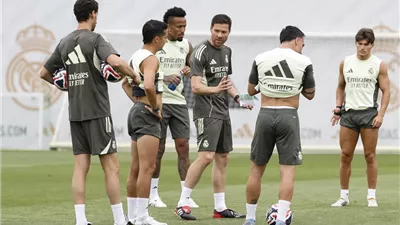 ألونسو يسير على خطى زيدان.. رسالة من التدريب الأول لريال مدريد