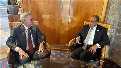 عبد العاطي يبحث مع الرئيس التنفيذى لشركة سكاتك النرويجية سبل تعزيز الاستثمارات