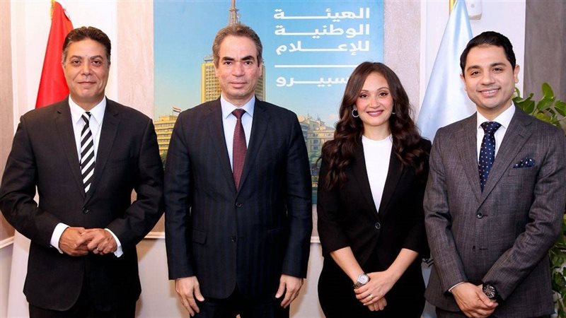 المسلماني مع مقدمي